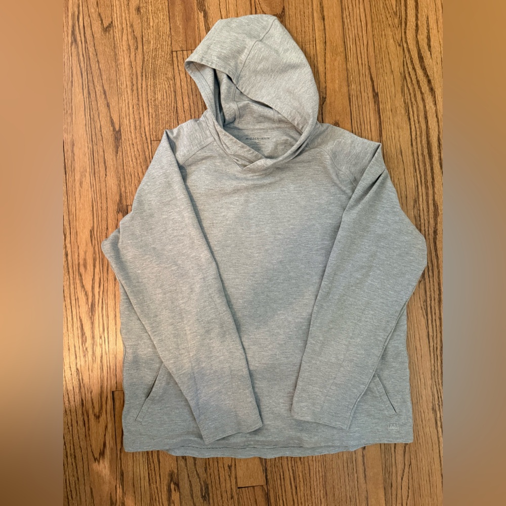 Mizzen + Main XL hoodie